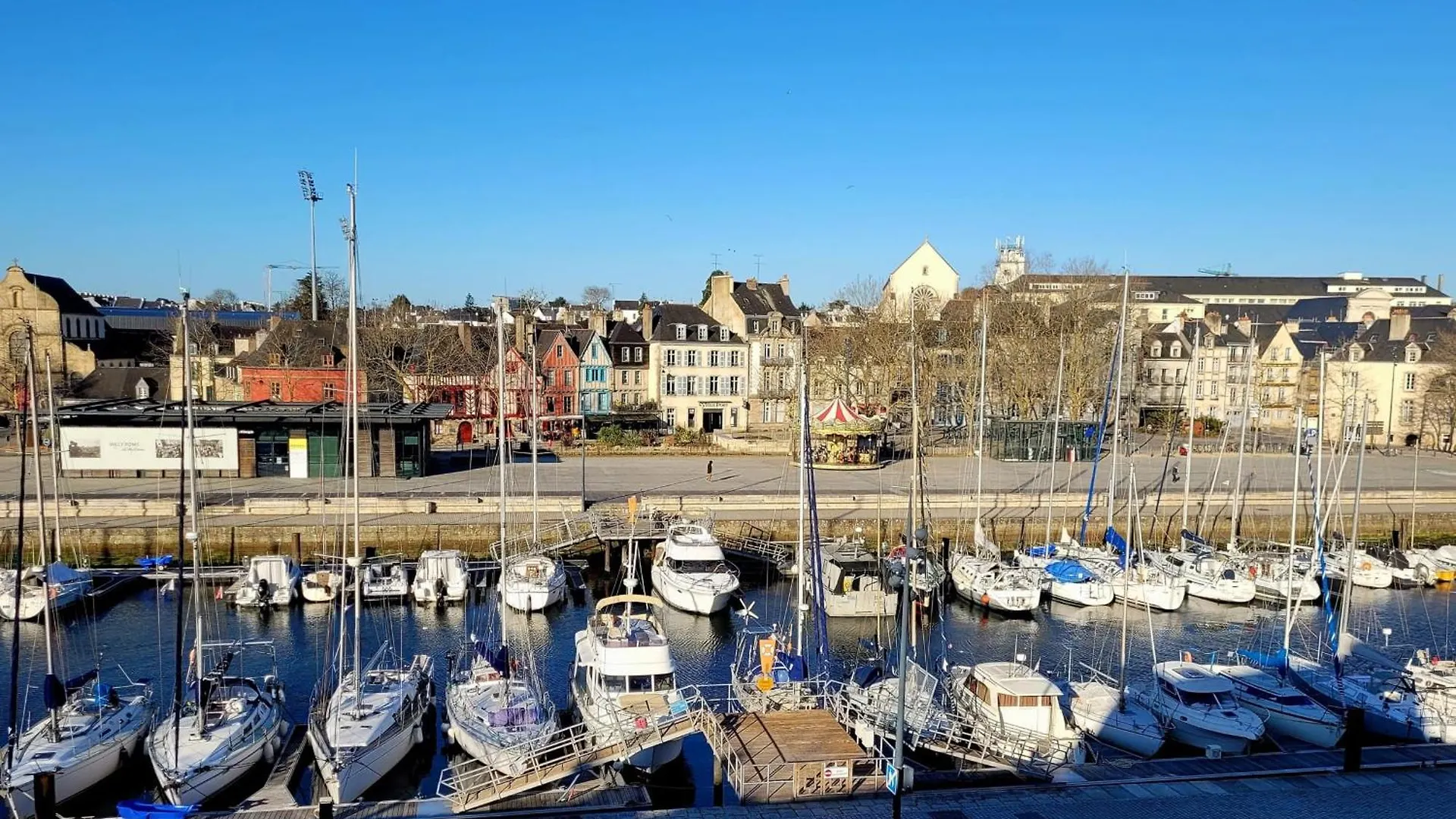 New And Splendid Apartment In The Heart Of Vannes